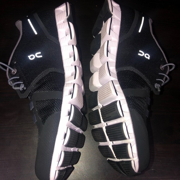 On Cloud Running Sneakers sz 7.5 - Picture 3 of 6